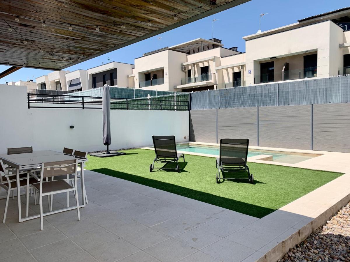 Chalet Con Piscina Privada A 25 Min De Madrid 아로요몰리노스 외부 사진