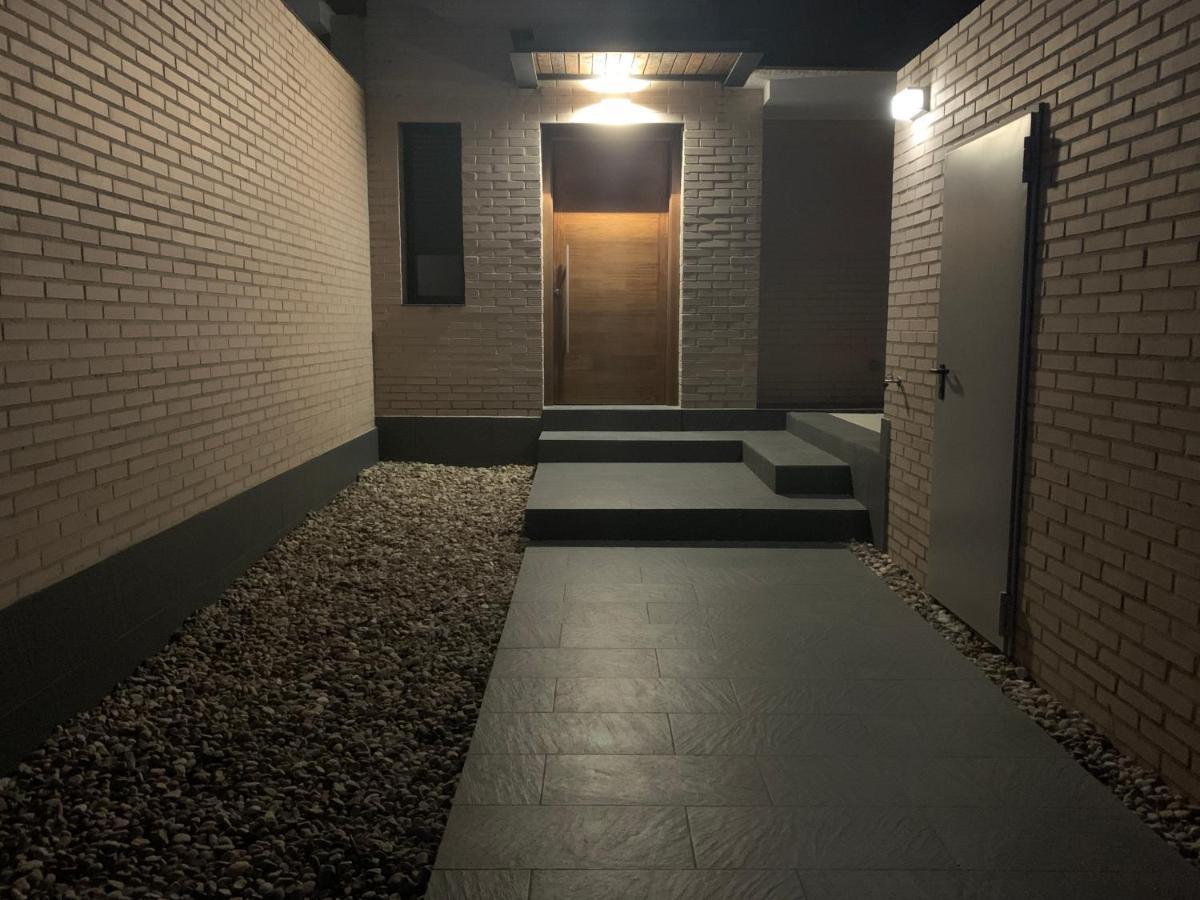 Chalet Con Piscina Privada A 25 Min De Madrid 아로요몰리노스 외부 사진